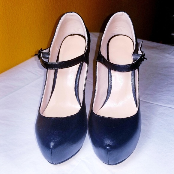 Calaier Platform High Heels - Picture 2 of 7